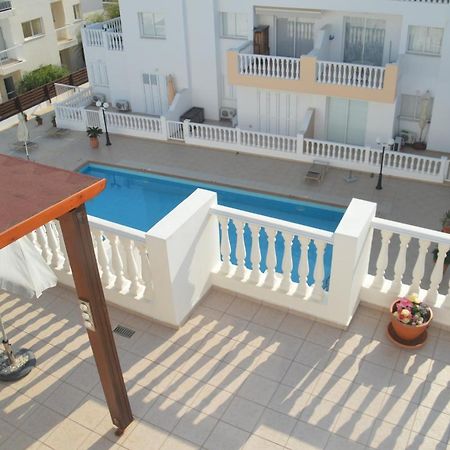 Апартаменты Kapparis Penthouse Паралимни Экстерьер фото